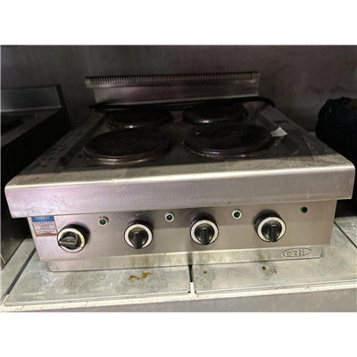 Használt özti elektromos tűzhely 4 főzőlapos 800x700x280 mm - OSOE 8070